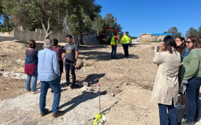 ACTUALIDAD: Ayer, visita a las obras del patio del Institut Escola l’Agulla